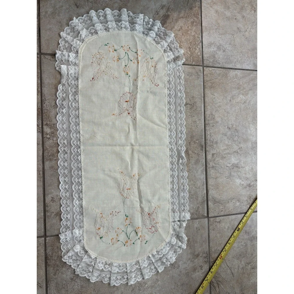 Vintage Hand Embroidered Floral Table Runner Lace Trim 30in Cottagecore Decor